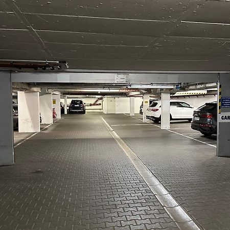 Truly - Viel Platz Fuer Business & Familie - Modern, Garage, Fahrstuhl Appartement Augsburg Buitenkant foto