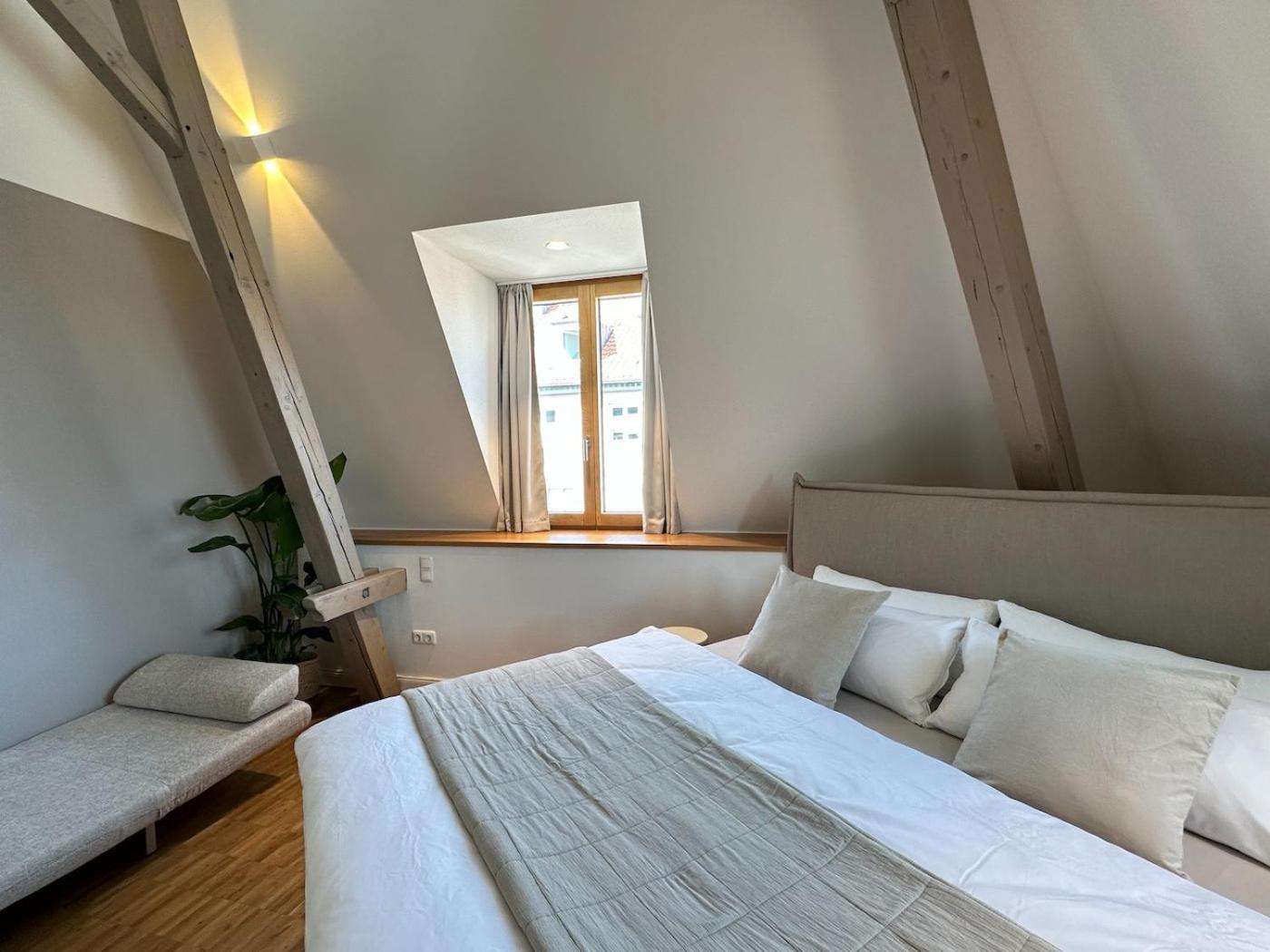 Truly - Viel Platz Fuer Business & Familie - Modern, Garage, Fahrstuhl Appartement Augsburg Buitenkant foto